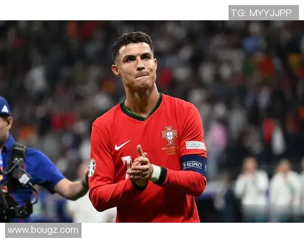 高清回顾世界足球巨星国家队经典赛场瞬间珍贵影像合集